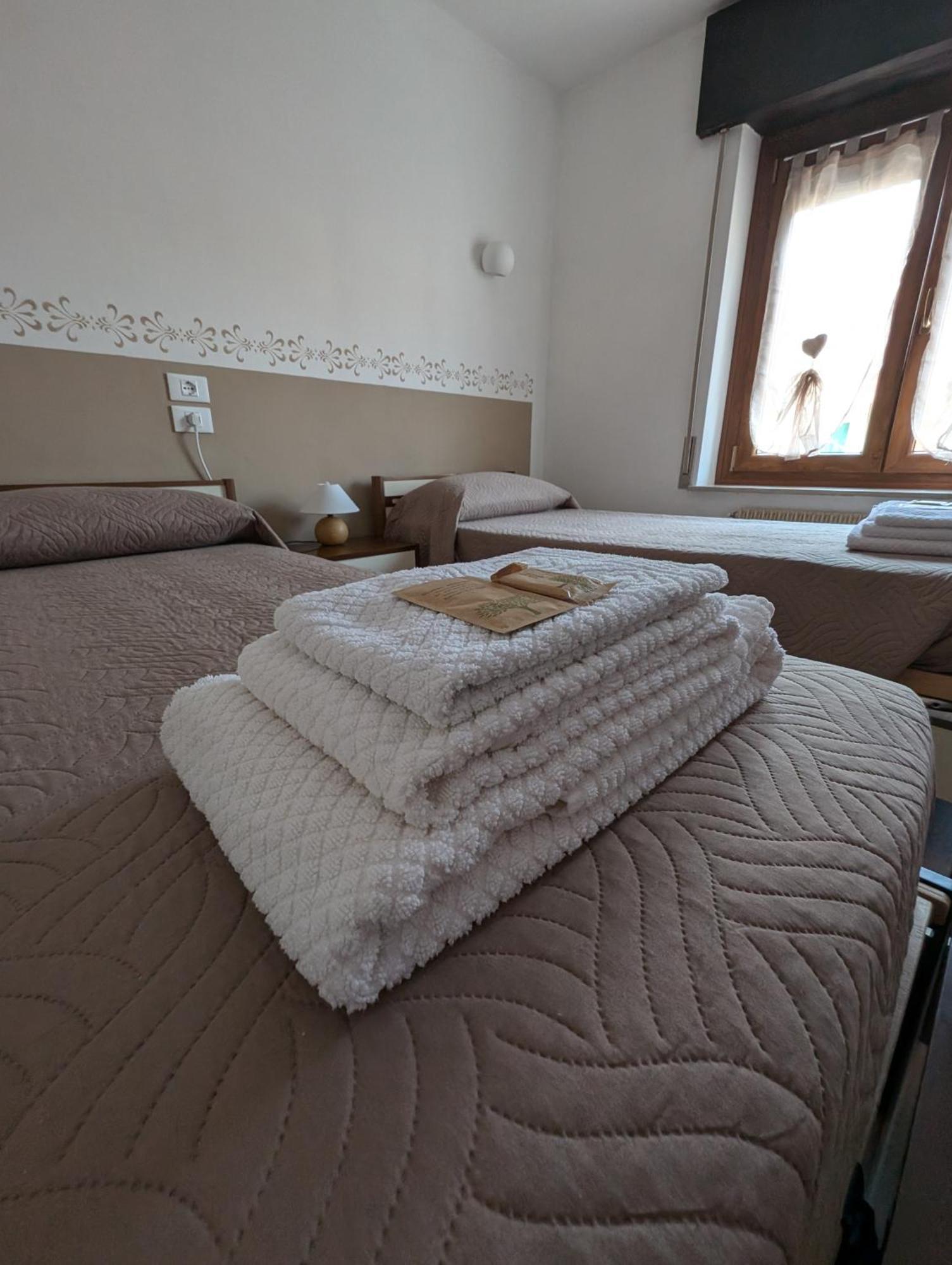 Spazioso E Completo Appartamento Con 3 Camere, Doppi Servizi, Fino A 8 Posti Letto Pedavena Bagian luar foto